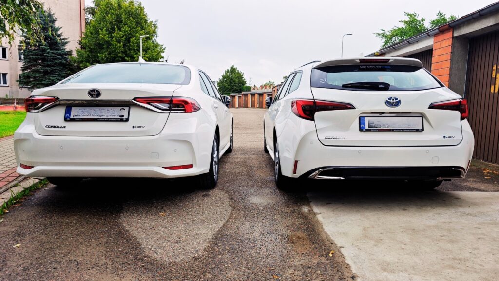 Toyota Corolla, oba auta, tył, dr-cars Toyota Corolla, oba auta, tył, dr-cars
